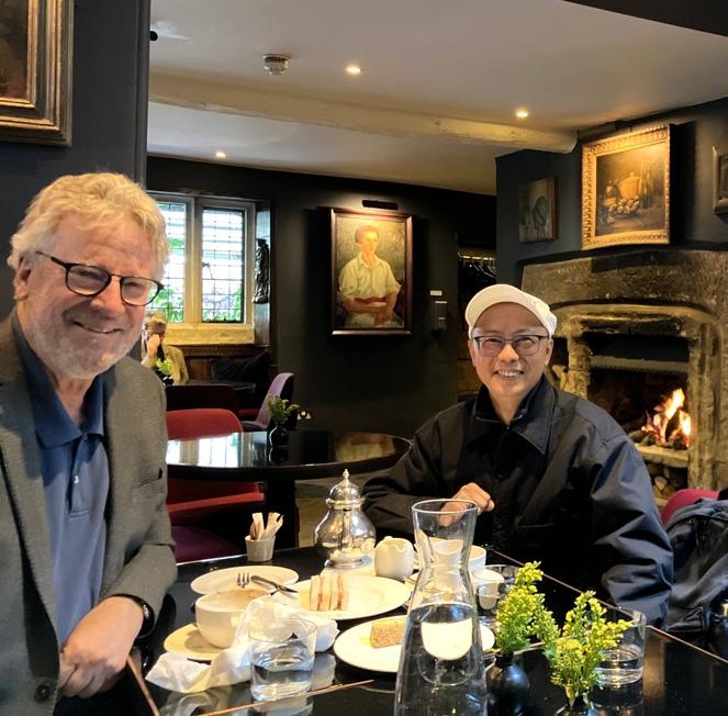 Our founder, Dr. Angus Cheong had a meeting with a renowned scholar, Professor Bill Dutton and got recommended